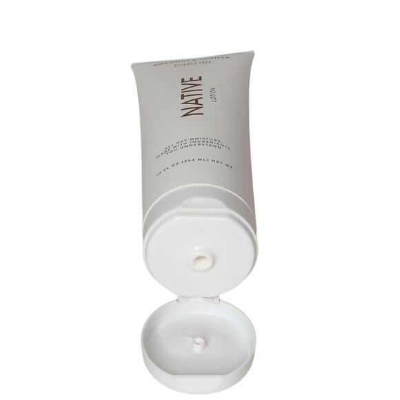 Coconut and Vanilla Native Lotion Moisturizer - Picture 5 of 8